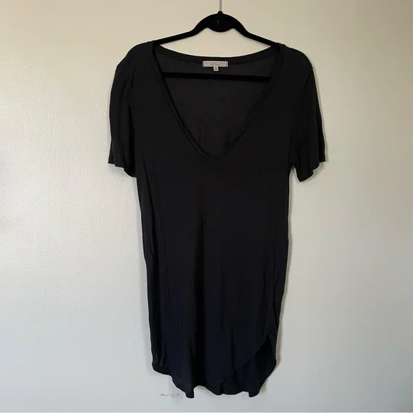 Truly Madly Deeply | Black Deep V-Neck Tee | Size Medium - Picture 1 of 10